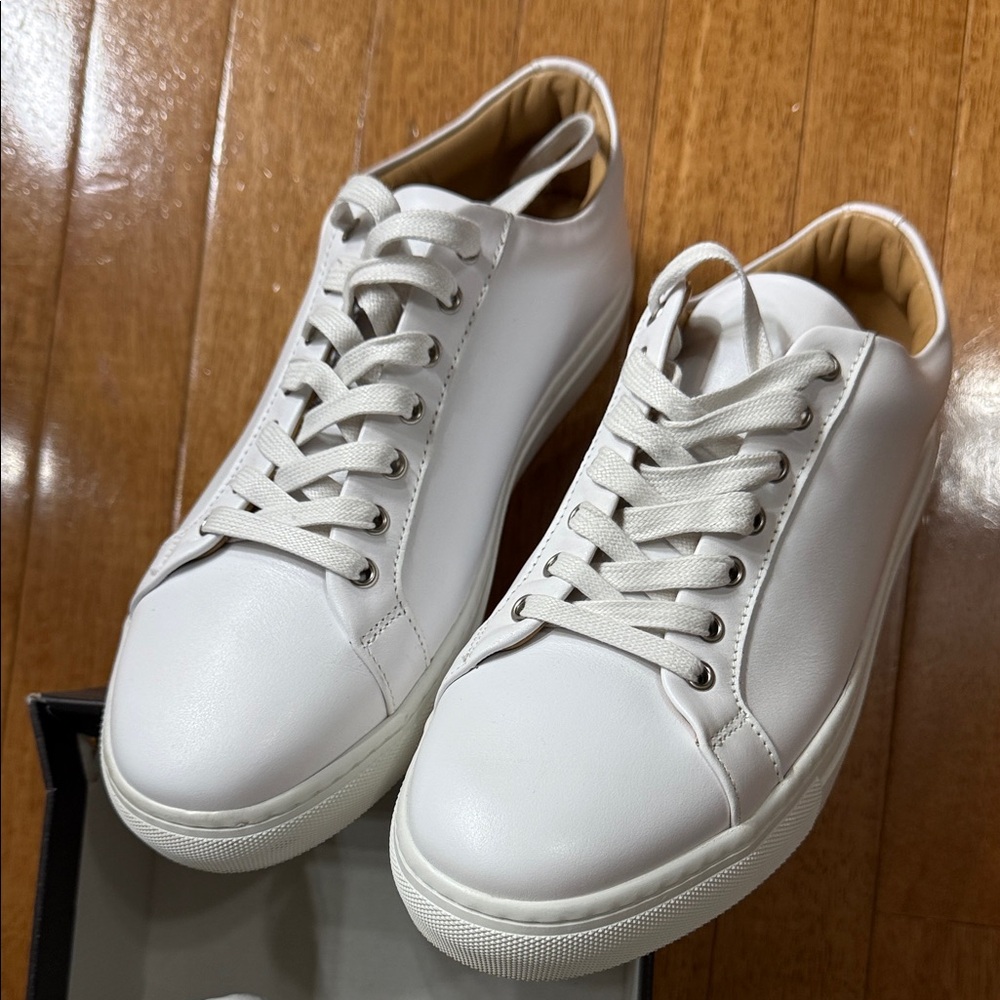 Sleek White Leather Thursday Boot Company brand Men's Size 9 Sneakers WORN ONCE